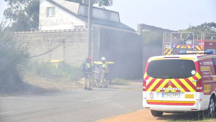 Incendio forestal en la Estrada Os Fortes