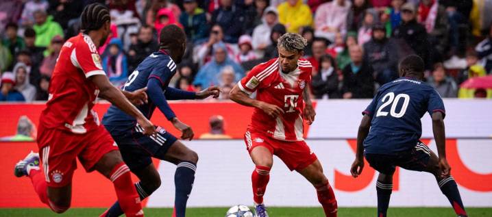 Destacado debut de Luis Díaz en la victoria del Bayern contra Lyon