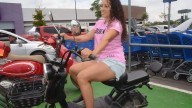 Scooters, bicicletas y motos eléctricas: Por qué cada vez más personas eligen moverse en este transporte