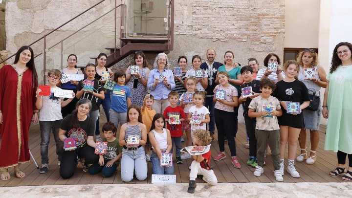 La taracea nazarí, una artesanía decorativa centenaria: "Cada creación es única"