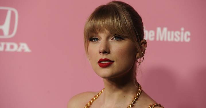 Taylor Swift announces 12th studio album, 'The Life of a Showgirl'