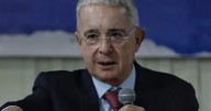 Álvaro Uribe pide al Centro Democrático menos política y más soluciones para Colombia