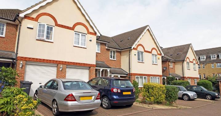 Drivers told to park their car in garage