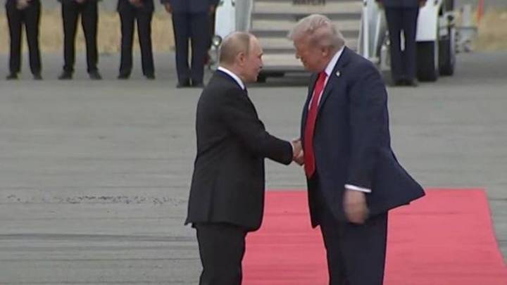 Trump afirma que no negociará un acuerdo de paz en nombre de Ucrania en reunión con Putin