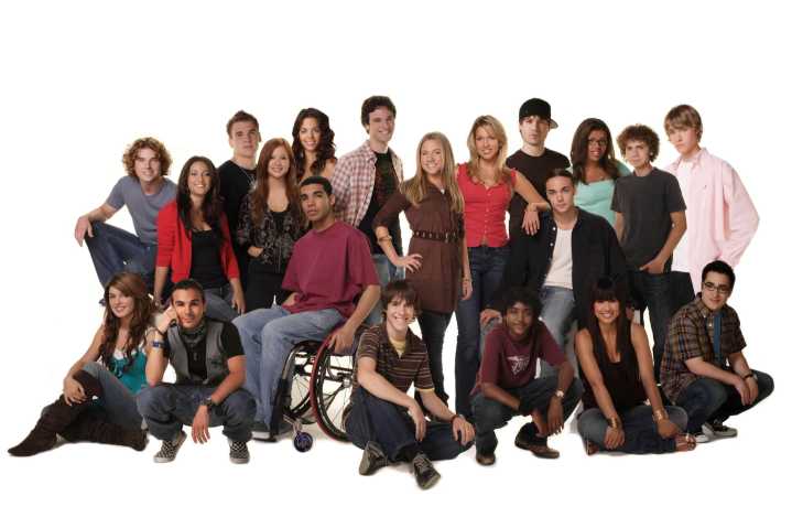 Drake Reveals 'Degrassi' Costar Was '1 of' His 1st Kisses in Doc Trailer