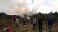 Los incendios vuelven a tomar fuerza en León y cortan tres tramos de carreteras