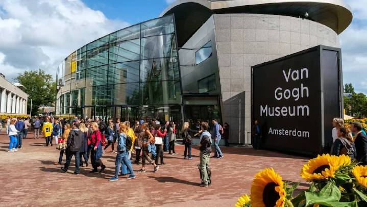 Museo Van Gogh advierte posible cierre por falta de fondos del gobierno