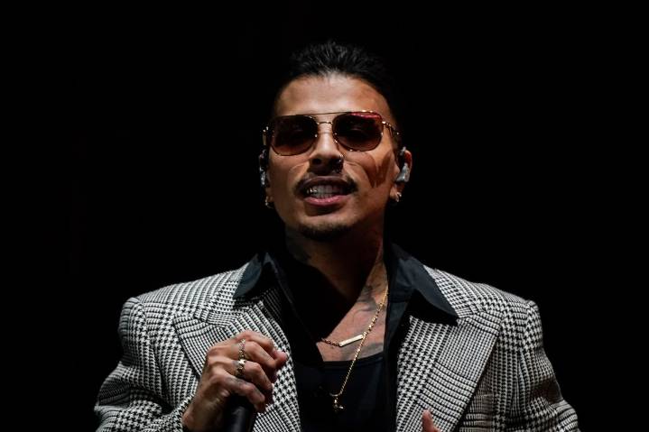 Rauw Alejandro enfrenta demanda por uso de samples en su álbum ‘Saturno’
