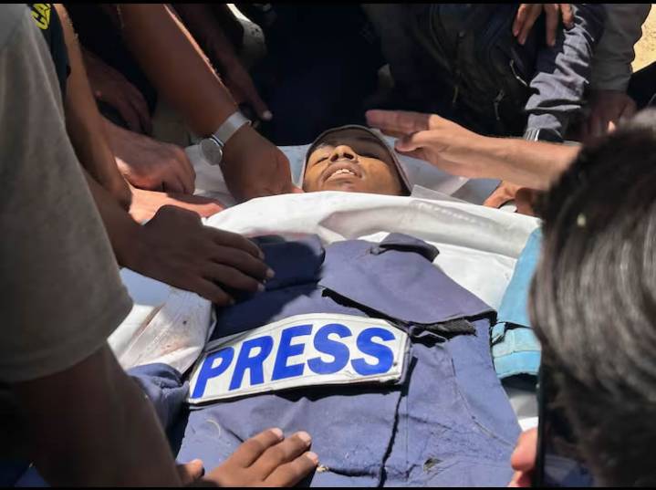 Israel ataca hospital en Gaza y comete matanza de periodistas: “Quieren que nadie informe del genocidio”