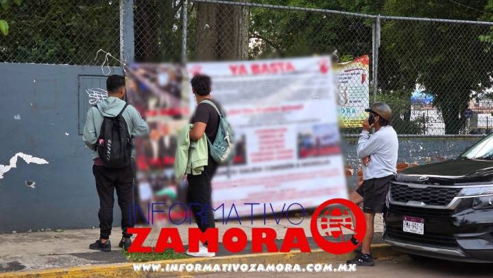 Cuelgan lonas en la Plaza del Teco y en la Unidad Deportiva...