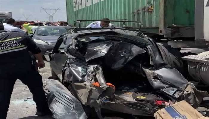 Tráiler sin frenos provocó carambola en el Libramiento Bicentenario