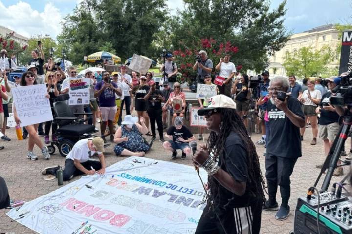DC students head back to school amid Trump focus on cleaning up juvenile crime in the district