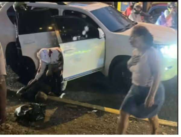 Revelan identidad de ocupantes de camioneta blindada atacada en Cali, persona muerta y capturados  
