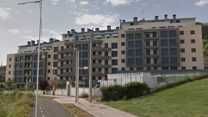 El plan para 70 viviendas de alquiler asequible en Castro Urdiales "prioriza la especulación privada sobre el interés público"