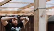Free Weights vs. Resistance Bands 