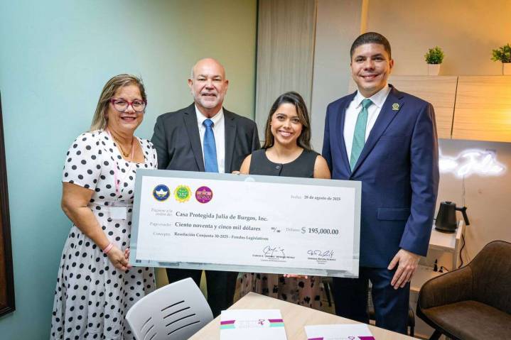 Casa Protegida Julia de Burgos recibe un donativo legislativo de $195,000 – NotiCel 