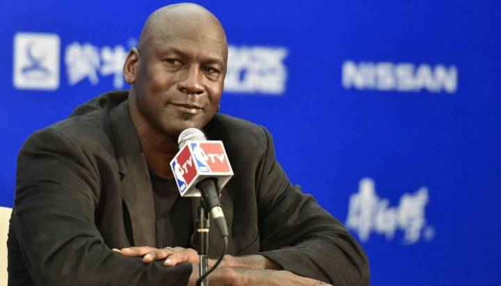 Los lujosos yates en que Michael Jordan y Magic Johnson disfrutan de sus vacaciones