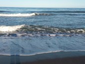Salobreña levanta la restricción de baño en la playa de la Charca