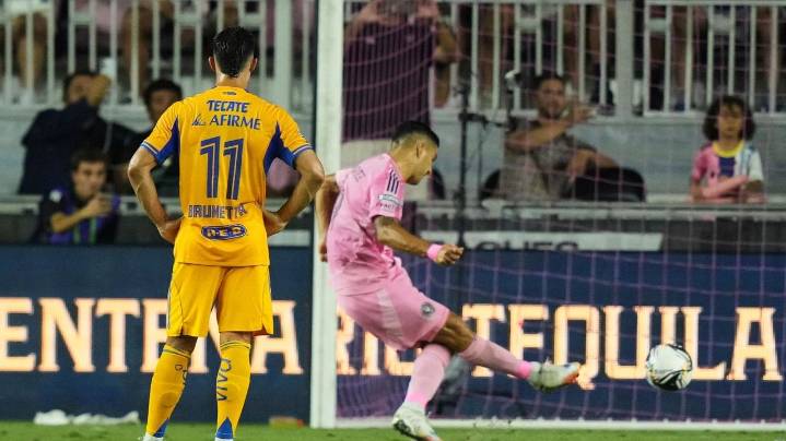 Suarez scores twice, Inter Miami overcomes Messi's absence to beat Tigres 2