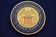 Trump pide renuncia de gobernadora de la Fed