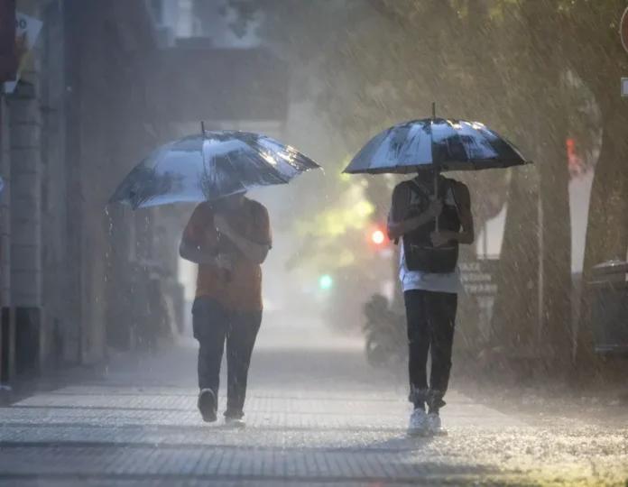 ¿Se anticipa Santa Rosa?: un temporal dejará caer sobre el AMBA en un solo día la lluvia promedio de todo agosto