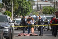 Asesinan un hombre en la colonia Jardín Dorado; autoridades localizan el auto donde huyeron los presuntos agresores