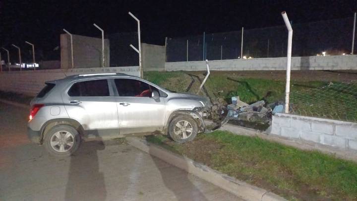 Un menor de edad chocó contra el paredón del club Tiro Federal