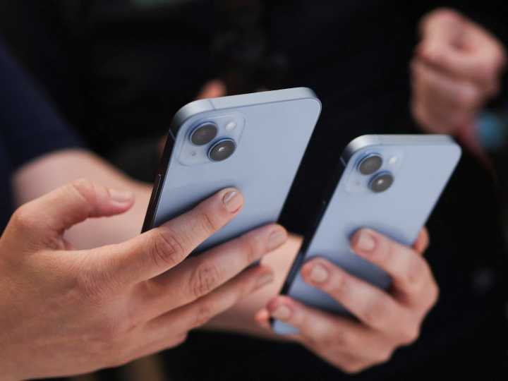 Comprar celulares en Argentina o traerlos de afuera: cómo quedaron los precios tras la baja de aranceles y cuál es la mejor opción