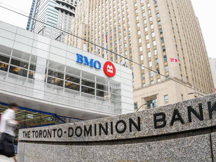 Canada banks' business booming, but CEOs not taking victory lap