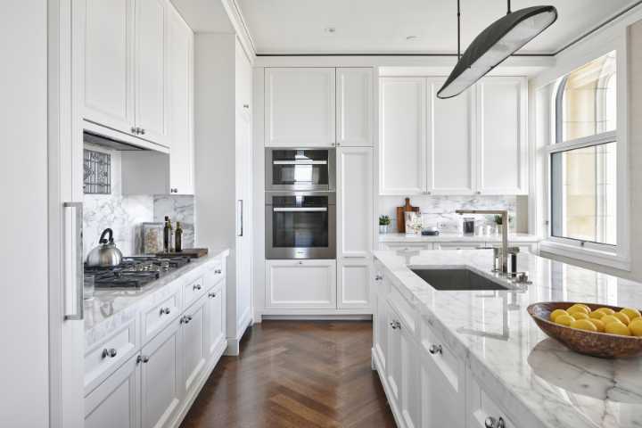 Quartz countertops in kitchen popularity soars