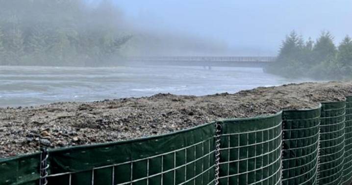 Glacier shifts fuel flooding; barriers hold in Juneau