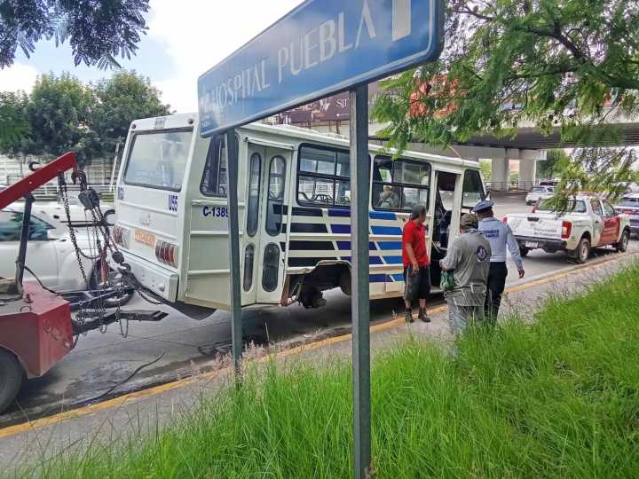 Ruta de transporte averiada por falla mecánica, unidad no cuenta con revista vehicular: SMT