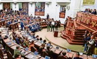 Morena avanza poco en el Congreso