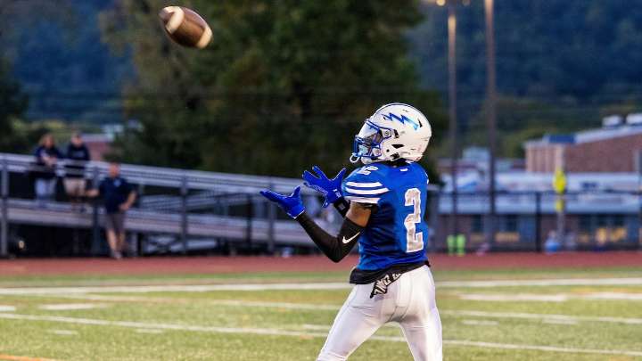 Warren Hills powered by offense, downs Vernon