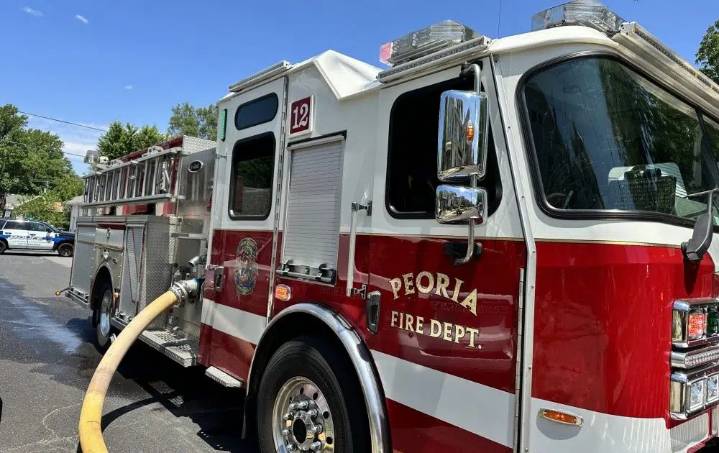 Peoria apartment fire causes extensive damage Thursday afternoon