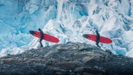 Estrenan el documental Antártida-Dominio 1: surf extremo y krill