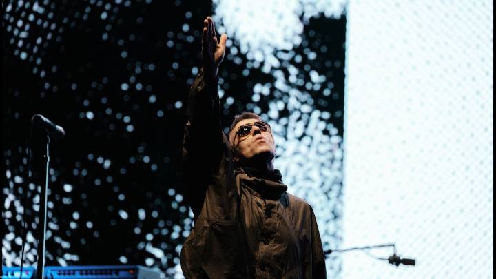 Oasis Play First US Show in 17 Years in Chicago: Review