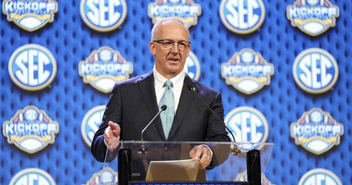 Tom & Berry Show: Wild week in college football