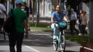 La expansión del Bizi se afianza con 21.000 viajes al día: "Antes iba en bus y ahora lo uso"