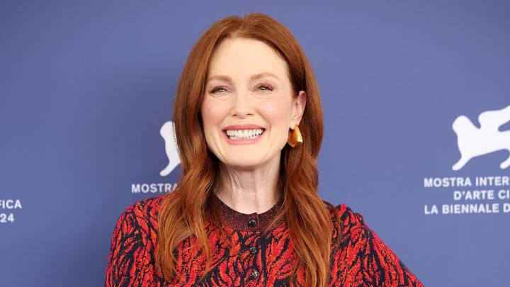 Julianne Moore's makeup-free bikini photo at 64 has fans saying the same thing