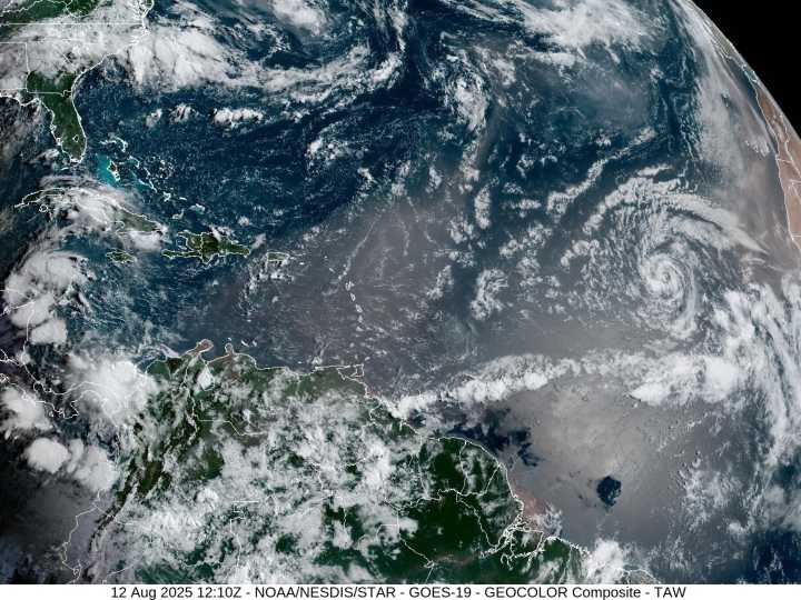 El huracán Erin intensifica su potencia este 14 de agosto: su trayectoria, el alerta a Puerto Rico y cuándo podría llegar a Florida