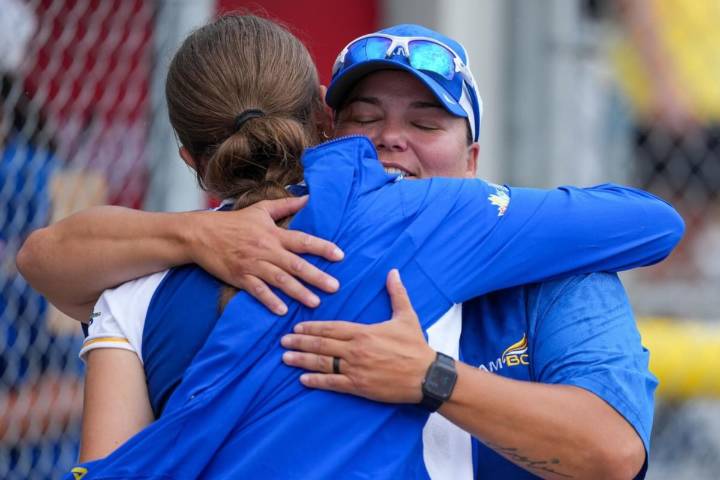 Vernon coach wins softball gold at Canada Games