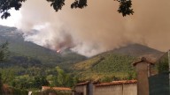 El fuego de Cáceres sigue avanzando sin control