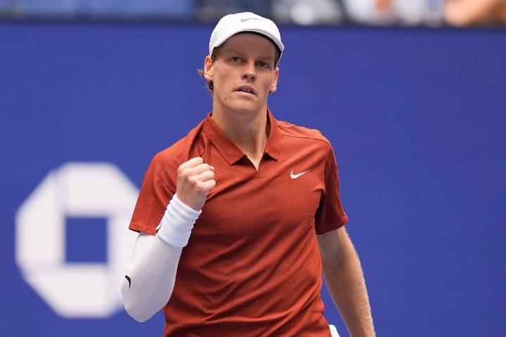 Jannik Sinner avanza a la tercera ronda del US Open