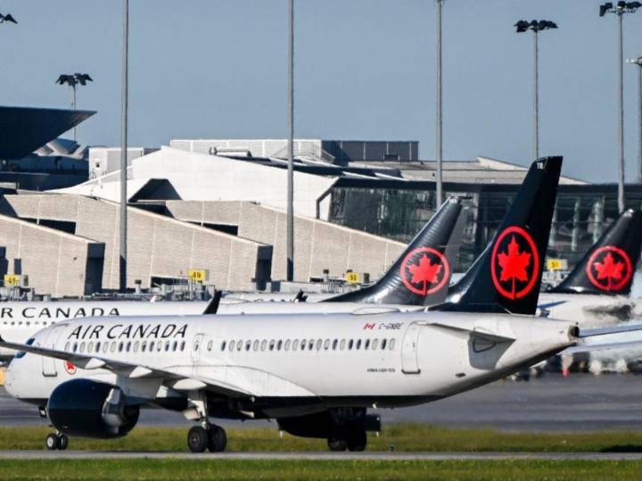 Air Canada offers 32.5% increase for flight attendants in contract talks