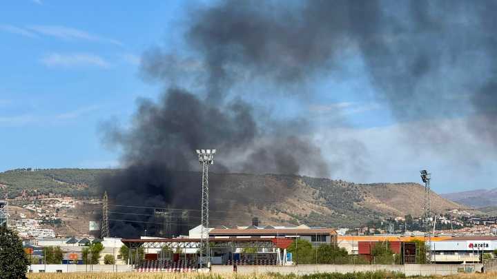 Registrado un incendio en una fábrica en Armilla 
