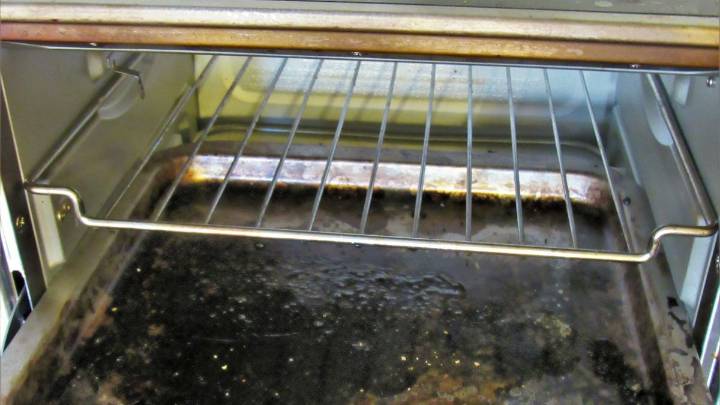 Truco casero infalible: 2 consejos para limpiar el horno sin esfuerzo