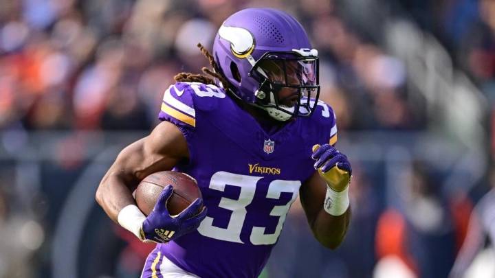 Fantasy football rankings 2025: Best sleepers by NFL model that nailed James Cook's huge season