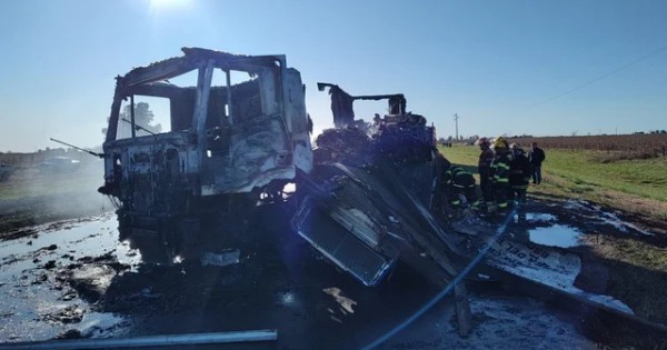 La familia de Comodoro que sufrió un accidente mortal viajaba en auto para ver Central-Newell's, tras haber fracasado en un intento de ir en avión