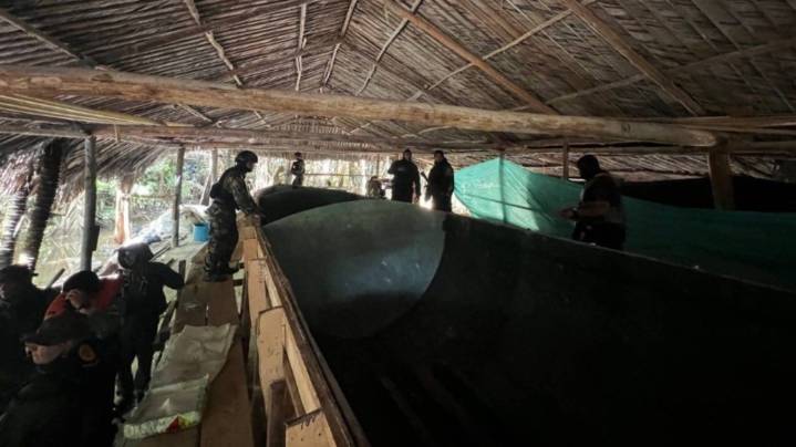 GOLPE AL NARCOTRÁFICO: FANB destruye seis astilleros ilegales del narcotráfico en región del Atlántico